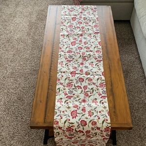Floral table runner